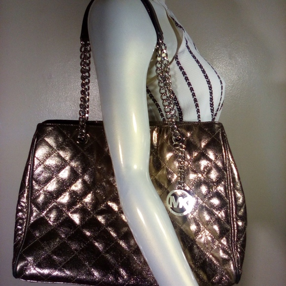 Michael Kors Handbags - Micheal Kors-Price reduced !Leather Metallic Purse